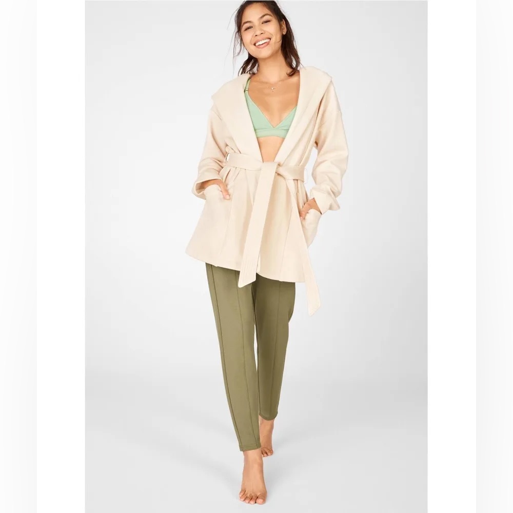 Fabletics Lexie Hooded Robe Women's Tapioca Ivory Cozy Fleece Lined